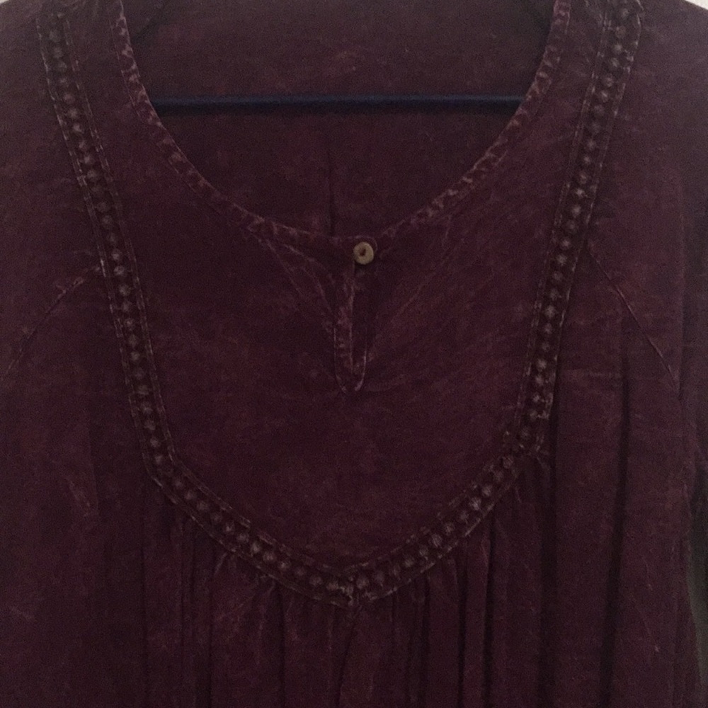 Long sleeve maroon top size medium - Picture 2 of 2